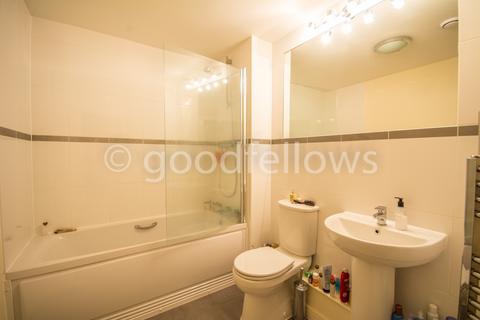 1 bedroom apartment to rent, Schoolgate Drive, Surrey SM4