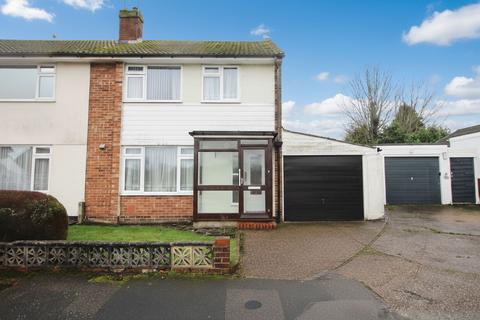 Meadowbrook Close, Ashford TN24