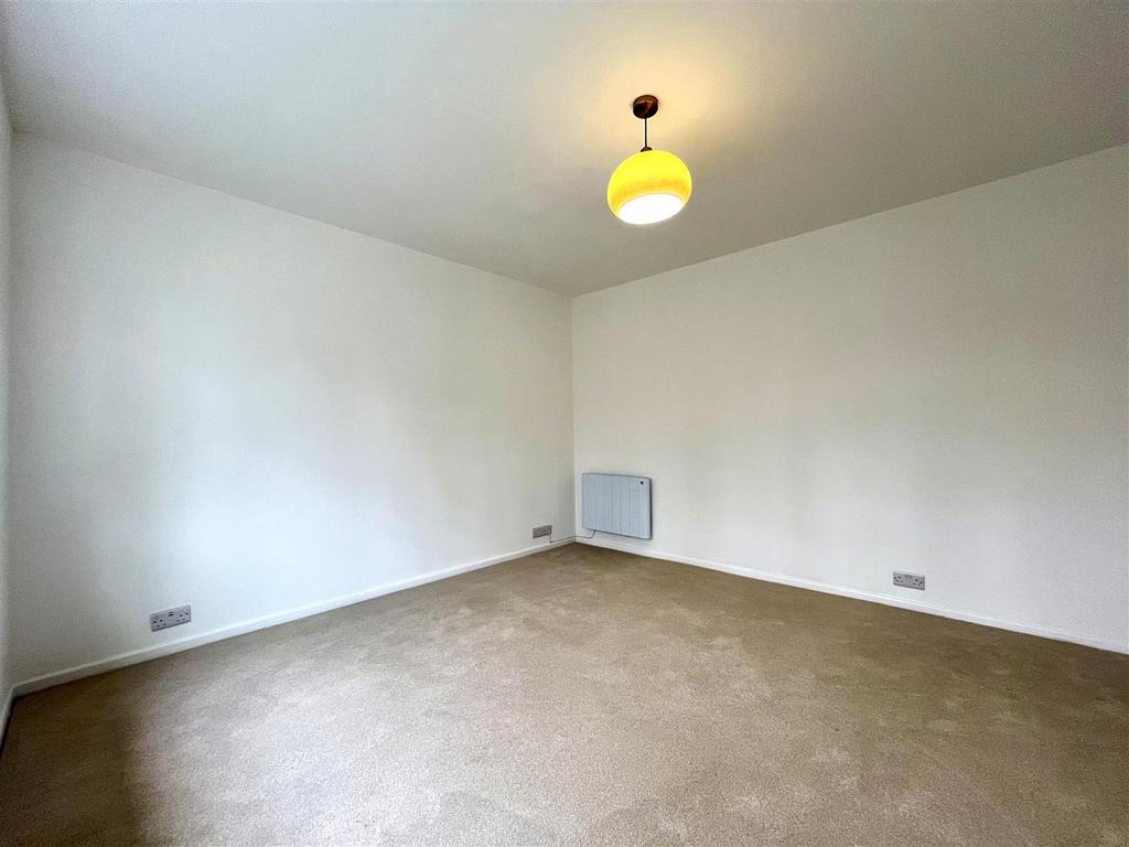 Bedroom 2 Aspect 2