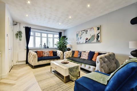4 bedroom semi-detached house for sale, Firtree Avenue, Greater Manchester M33
