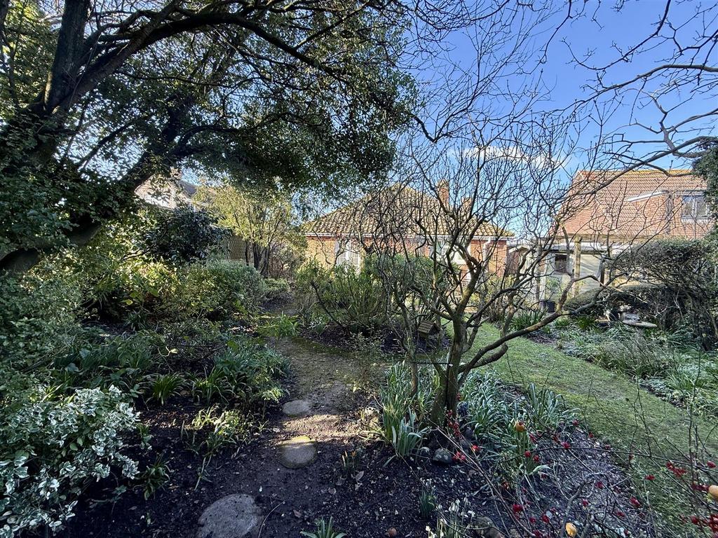 Rear Garden: