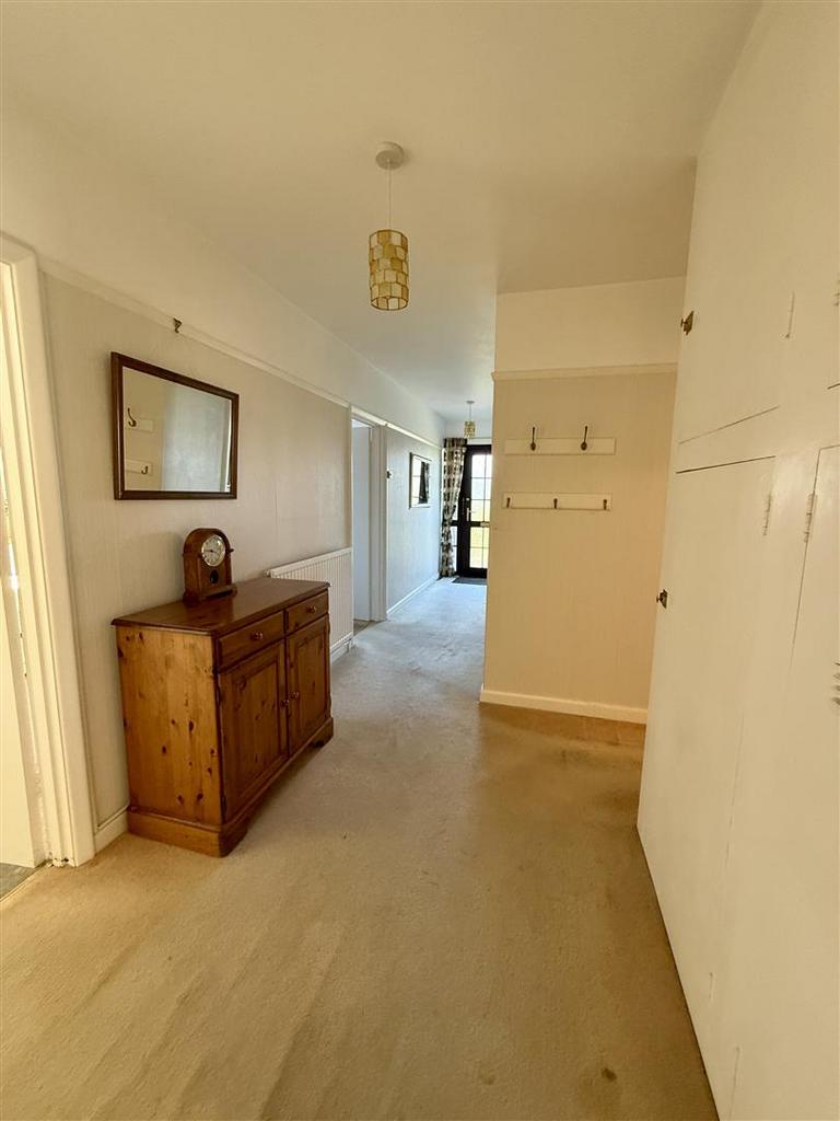 Entrance Hallway: