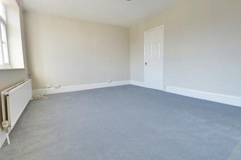 2 bedroom semi-detached house to rent, Cleave Avenue, Orpington BR6