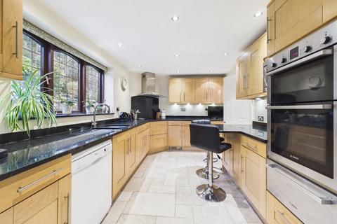 4 bedroom detached house for sale, South Maundin, Hughenden Valley, High Wycombe, Buckinghamshire, HP14 4LZ