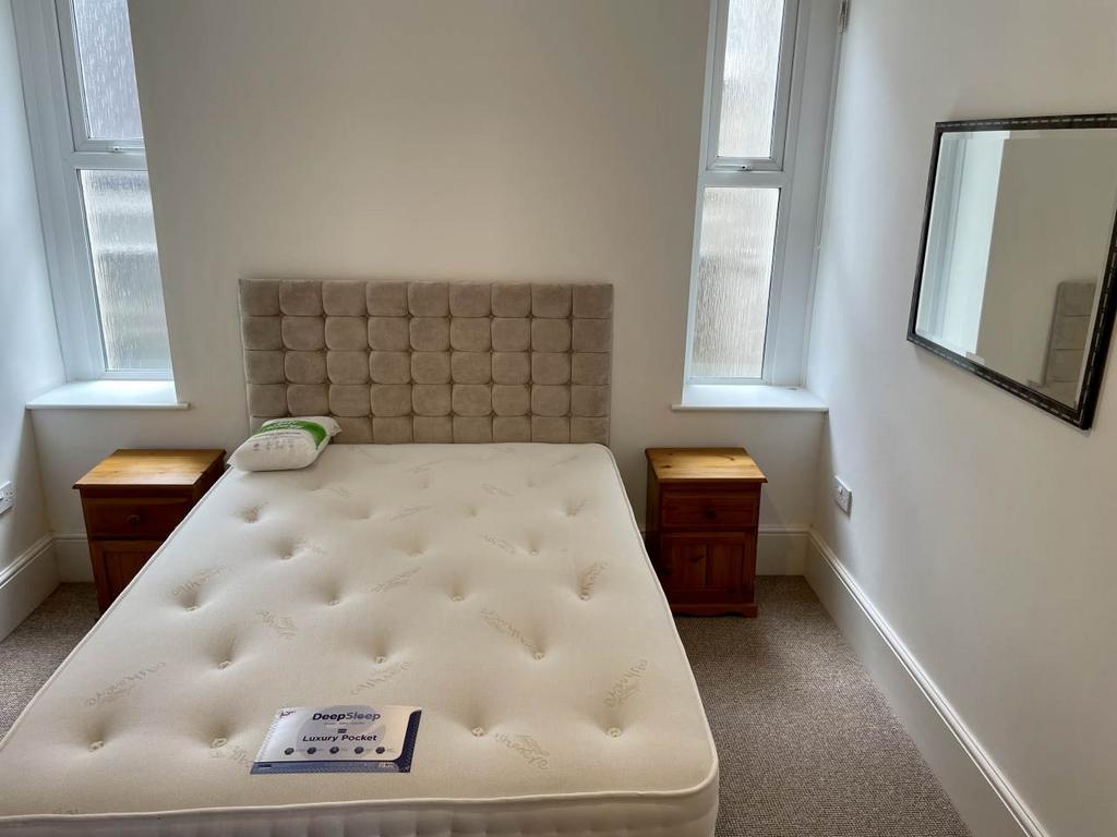 Bed 2, 1