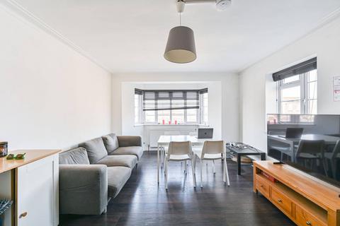 3 bedroom flat to rent, Streatham High Road, Streatham, London, SW16