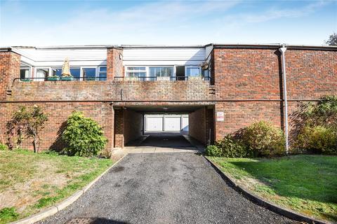 1 bedroom apartment for sale, Lingfield Close, Northwood, Middlesex