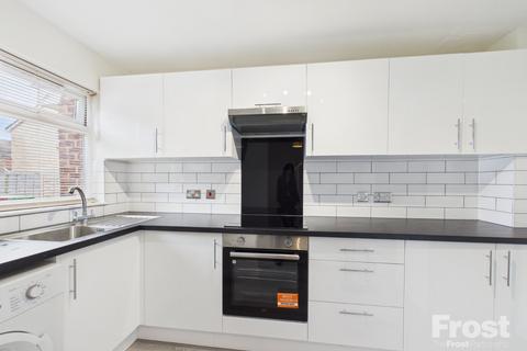 2 bedroom terraced house to rent, Boveney Close, Slough, Berkshire, SL1