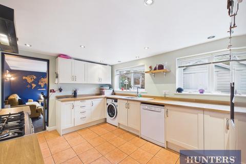 2 bedroom terraced house for sale, Scarborough Road