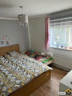 undefined, Sparrow Close, Hampton, London, TW12