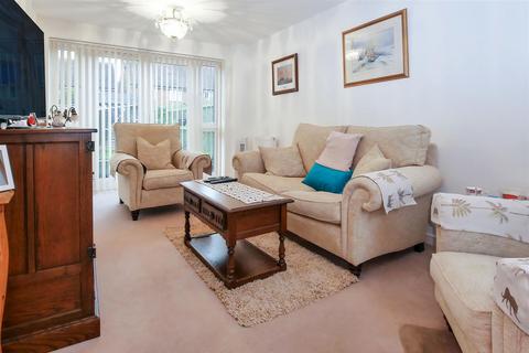 undefined, Thompson Grove, Littlehampton BN17
