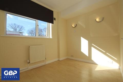 undefined, Knightsbridge Gardens, Romford, RM7
