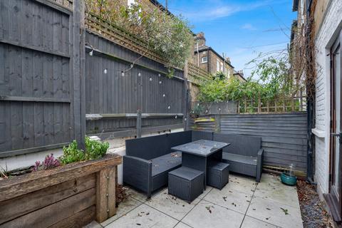 2 bedroom flat for sale, Marcus Street, London