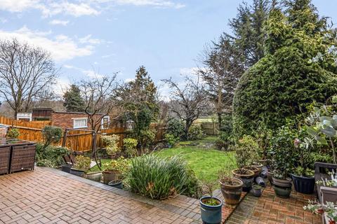 undefined, Northiam, Woodside Park