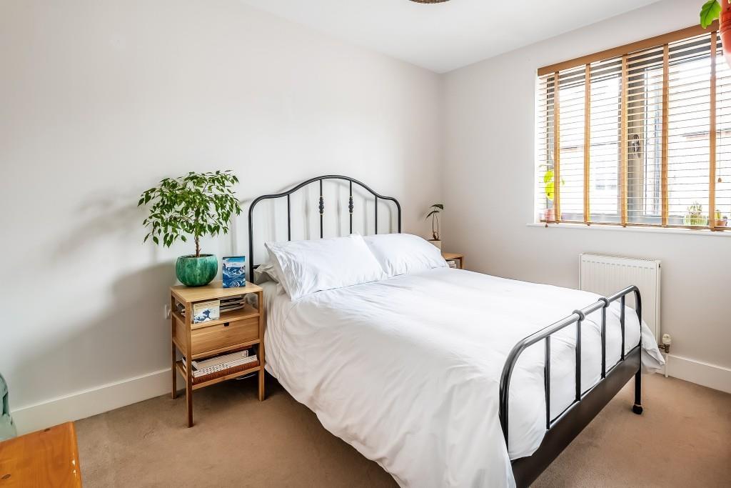 Flat-3-20-Jubilee-Terrace-12.jpg