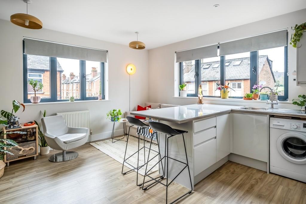 Flat-3-20-Jubilee-Terrace-2.jpg