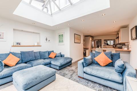undefined, Green Lane, Hersham Village KT12