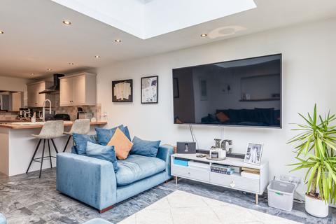 undefined, Green Lane, Hersham Village KT12