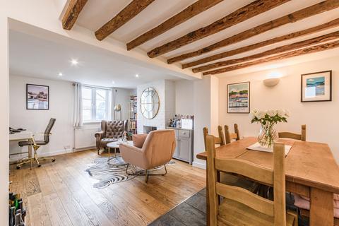 undefined, Green Lane, Hersham Village KT12