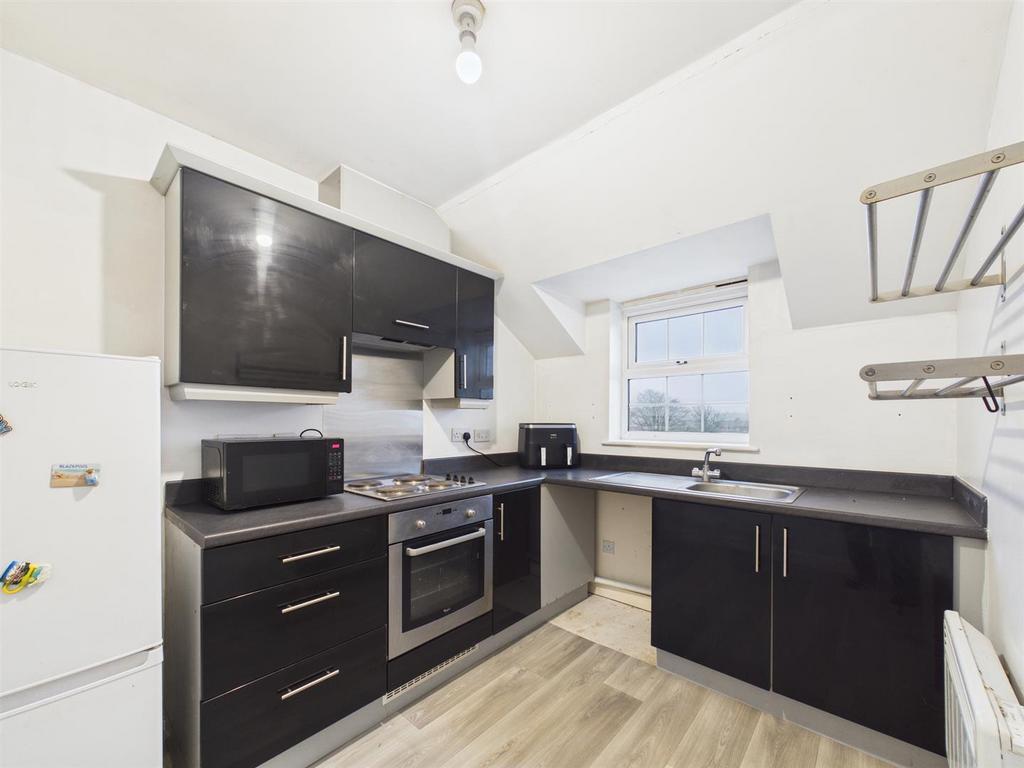 Kitchen:
