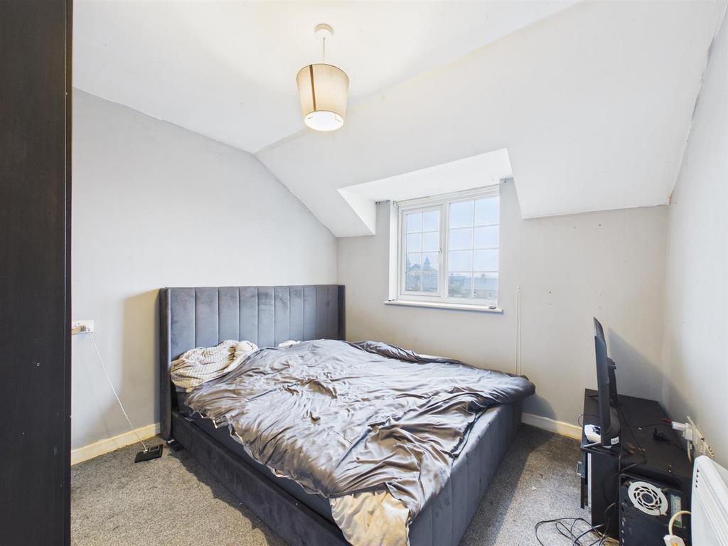 Bedroom: