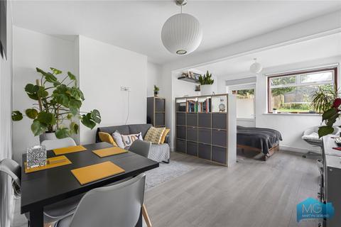 undefined, Derwent Avenue, Barnet, EN4