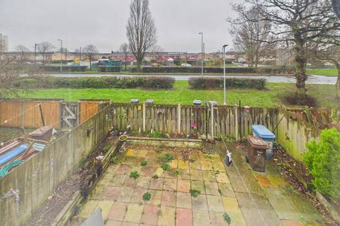 3 bedroom terraced house for sale, Sheldon Close, Bransholme, Hull, HU7 4RT