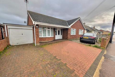 3 bedroom bungalow for sale, Craven Avenue, Canvey Island