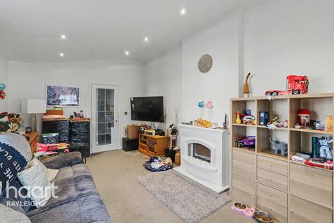 undefined, Kingsmans Farm Road, Hockley
