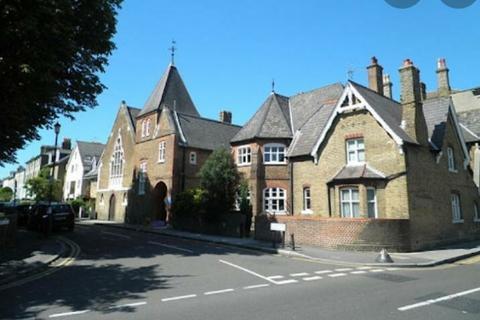 2 bedroom flat to rent, Lingfield Road, WIMBLEDON SW19