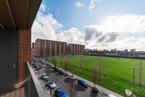 3 bedroom apartment for sale, Colindale Gardens, London, NW9