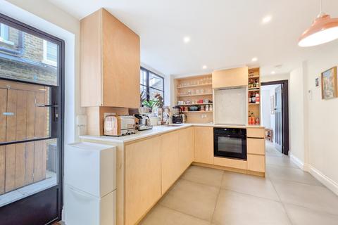 undefined, 26 Crawthew Grove,  London, SE22