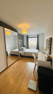 2 bedroom apartment to rent, Merbury Close, London, SE28
