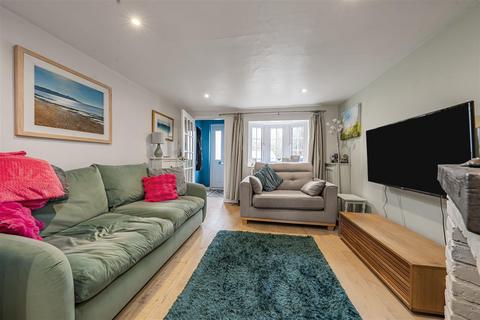 2 bedroom terraced house for sale, Fifield Road, Fifield, Maidenhead