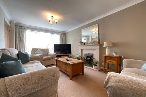 undefined, Knolls Close, Scarborough, YO11