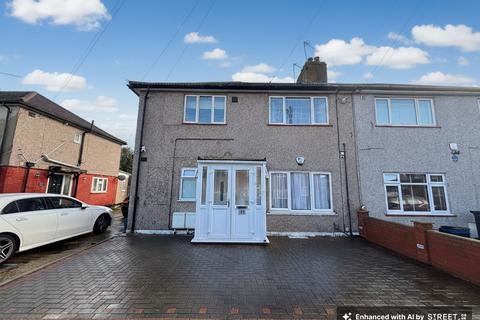 2 bedroom flat for sale, Gaysham Avenue, Ilford, IG2
