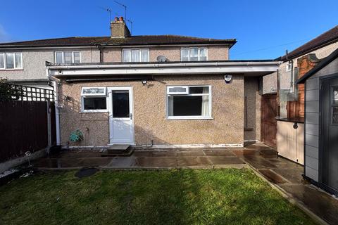 2 bedroom flat for sale, Gaysham Avenue, Ilford, IG2