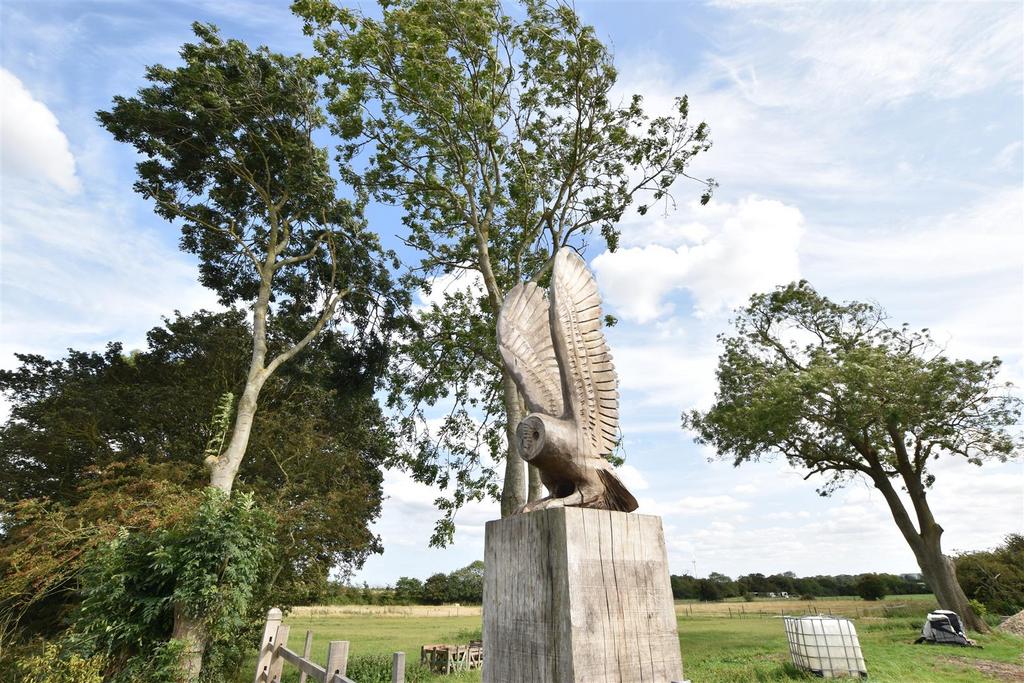 Oak entrance pillars
