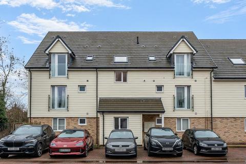 2 bedroom flat for sale, Cameo Court,  Aylesbury,  HP18