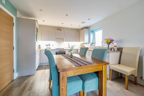 2 bedroom flat for sale, Cameo Court,  Aylesbury,  HP18