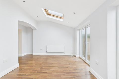undefined, Wynnstay Avenue, Maghull L31 0BQ