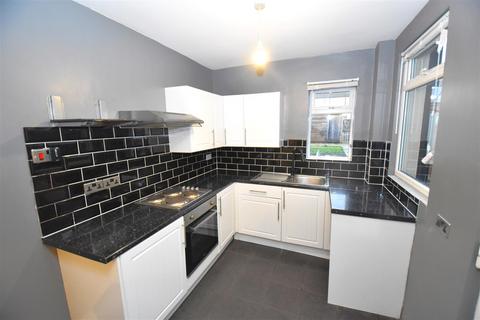 2 bedroom terraced house for sale, Queen Elizabeth Chase, Rochford