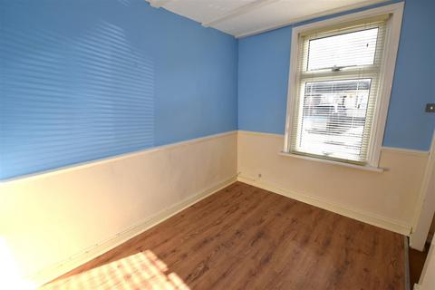 2 bedroom terraced house for sale, Queen Elizabeth Chase, Rochford