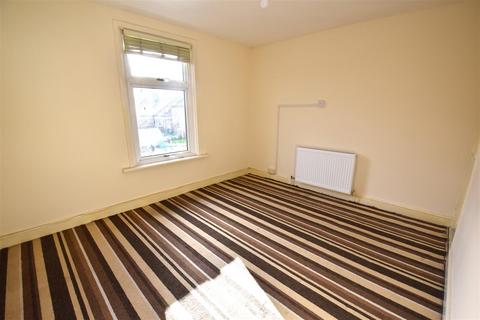 2 bedroom terraced house for sale, Queen Elizabeth Chase, Rochford