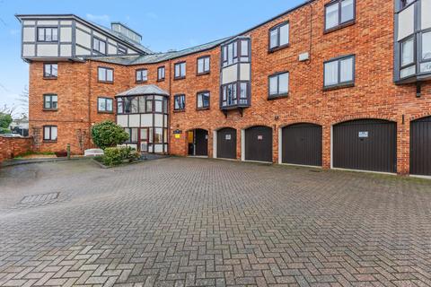 2 bedroom flat for sale, Warwick Road, Stratford-Upon-Avon CV37
