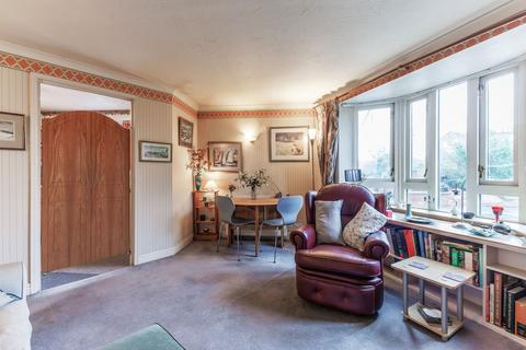 2 bedroom flat for sale, Warwick Road, Stratford-Upon-Avon CV37