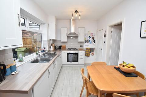 3 bedroom townhouse for sale, Liverpool Road, Widnes, WA8 7XP
