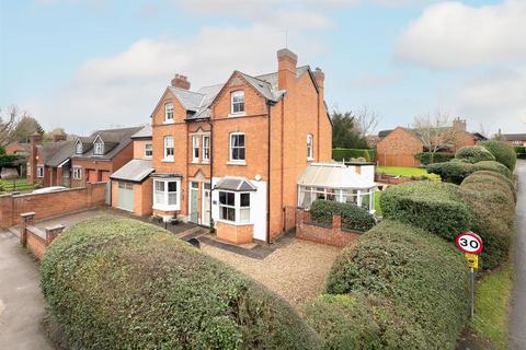 4 bedroom semi-detached house for sale, Birmingham Road, Mappleborough Green, Studley