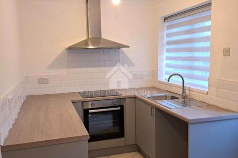4 bedroom semi-detached house to rent, Anston Avenue, WORKSOP