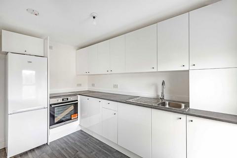 3 bedroom flat to rent, Talgarth Road, London W14